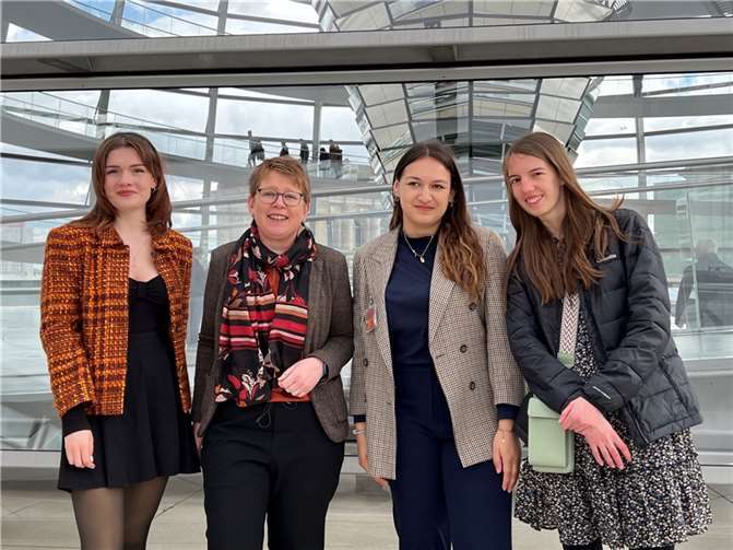 von links nach rechts: Pauline Hladik, Dr. Tanja Machalet, Francesca Heibel, Tabea Speier. Quelle: Wahlkreisbüro MdB Dr. Tanja Machalet