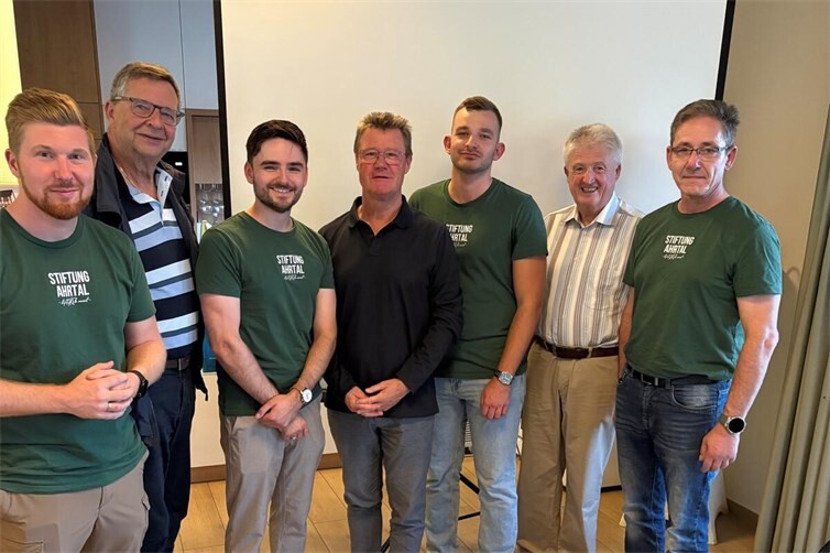 von links nach rechts: Sven Gottschalck, Ulrich Stieber, Nick Falkner, Richard Lindner, Julius Knieps, Werner Kasel und Mario Falkner