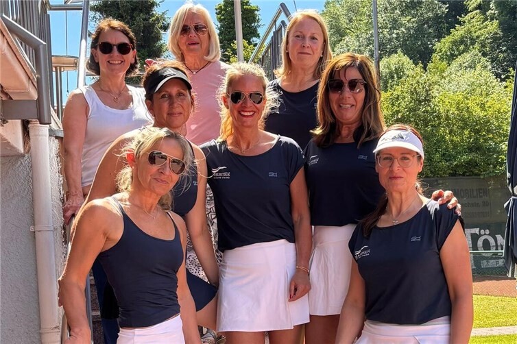 von links oben: Pia Marhöfer, Rita Laugks, Ursula Kleinmann, Diana Vollmer, Birgit Brück, Andrea Wiese, Katharina Sitko, Birgit Tiers, (Britta Wortmann-Neudeck)