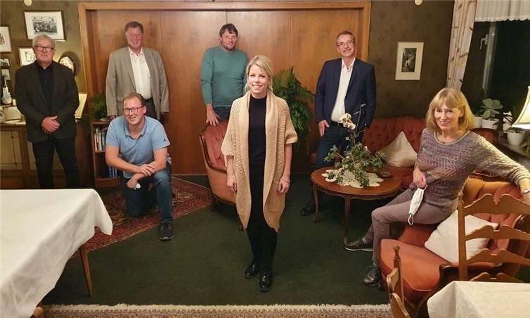 von rechts: Thomas Eckart, Horst und Philip Rasbach, Guido Kern, Sven Lefkowitz, Cecile Kroppach und Lana Horsmann Foto: privat