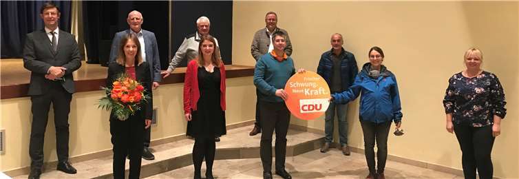 (vorne. v.. li.): Ellen Demuth, Debbie Schäfer, Dennis Swirsky, Ann-Katrin Fischer und Christina Leis und (hinten v. li.): Thomas Balasus, Jürgen Pappendorf, Bruno Hoppen, Helmut Muthers und Detlef Nonnen. Foto: CDU Linz