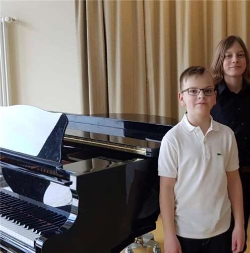 (v.r.) Auch Lorenzo Schäfer (Saxophon) und sein Klavierpartner Daniel Matus konnten sich einen Startplatz beim Landeswettbewerb in Mainz sichern. Foto: Kreismusikschule des Westerwaldkreises
