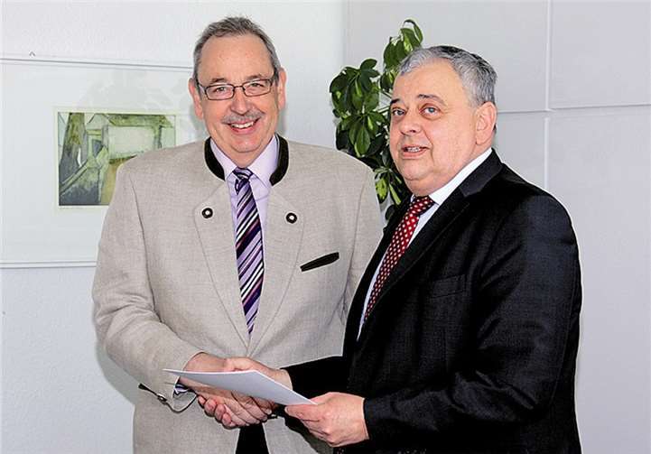 (v.r.) Polizeipräsident Horst Eckhardt und Polizeihauptkommissar i.R. Willi Meid .  privat