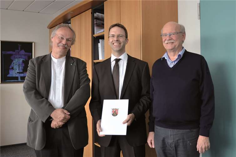 v.r. Prof. Dr. Hermann Schink aus dem FB-Ingenieurwesen, Prof. Dr. Timo Vogt, Prof. Dr. Kristian Bosselmann-Cyran; Präsident der HS Koblenz.privat