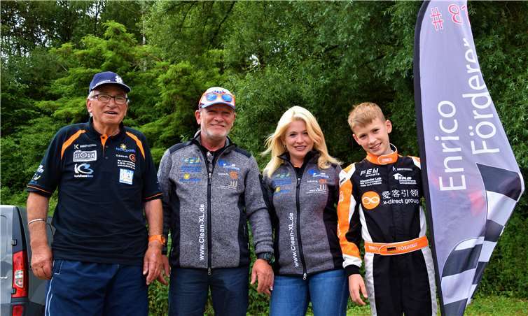 (v.re.) Enrico Förderer, Mutter Stephanie Förderer, Opa Georg Hutter und Uropa Hans Hutter.Fotos: privat