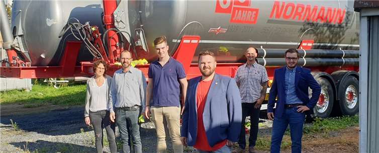 (v.r.n.l): Dominik Pretz, Thomas Rasch, Bürgermeisterkandidat Christoph Mohr und Familie Normann. Foto: privat