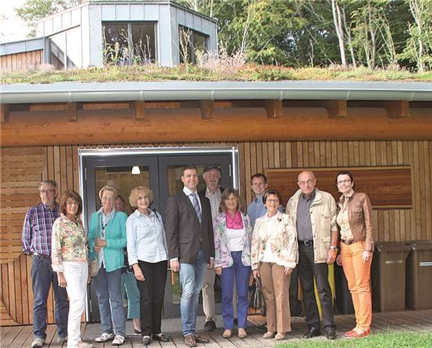 (v.r.n.l.) Heike Krämer-Resch, (4.v.r.) Tobias Beckers und (7.v.r.) Sascha Hurtenbach. privat