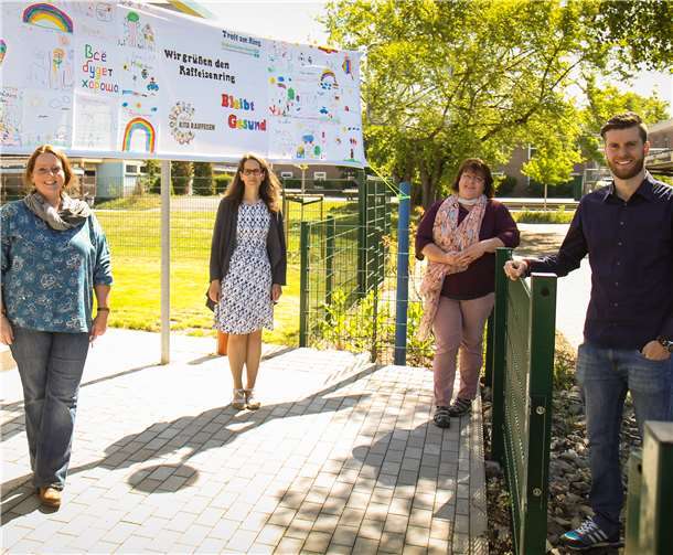 (v.r.n.l.) Mario Seitz, Quartiersmanager im Raiffeisenring, Verena Jacobi, Leiterin der städtischen Kita, Tanja Steuber, Pädagogische Leitung des Treffs am Ring, und Christine Kabierschke, Mitarbeiterin im Treff am Ring.Foto: Stadt Neuwied