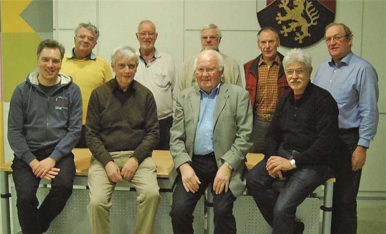 (v.v.l.) Chorleiter Markus Schlaf und Vorsitzenden Ditmar Watermann, (h.r.) stellv. Vorsitzenden Rudolf Meid sowie weitere Vorstandsmitglieder.privat