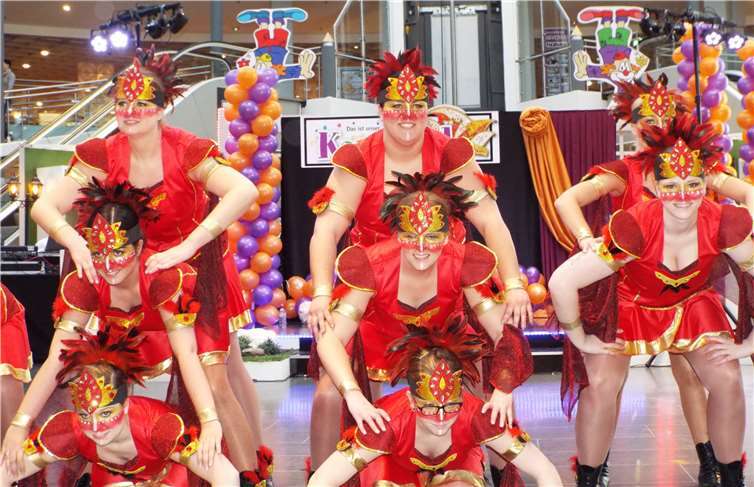 ...wie auch die erfahrenen Tänzerinnen.