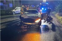 01.08: Fahrer prallt gegen Baum