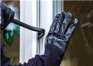 02.02.: Gewaltsamer Einbruch - Fünf Waffen geklaut