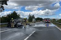 02.09.: Technischer Defekt: Pkw gerät in Vollbrand