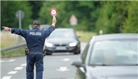 04.08.: Verfolgungsjagd bei 235 km/h: Polizei stoppt rücksichtslosen Fahrer