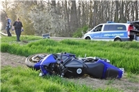06.04.: Verkehrsunfall auf der L 98: Motorradfahrer verliert Kontrolle und verunglückt tödlich