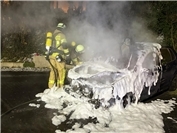 11.01.: Auto stand lichterloh in Flammen 