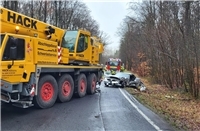 11.02.: Auto kollidiert mit tonnenschweren Mobilkran