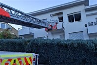 15.09.: Plötzliche Brandentwicklung in Mehrfamilienhaus