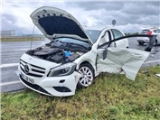 18.05.: B 256: Riesiges Trümmerfeld und zwei Verletzte nach schwerem Unfall bei Kruft