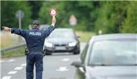 19.06.: Motorradfahrer entkommt der Polizei