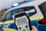 26.04.: Autofahrerin im Kreis Altenkirchen unter erheblichem Alkoholeinfluss