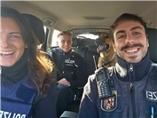 26.12.: A 61: Polizei rettet freilaufenden Hund von Autobahn 