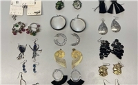 31.10.: Öffentlichkeitsfahndung: Eigentümer von Schmuck gesucht