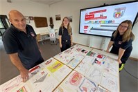 50 Kinderbilder zeigen „Thurer“ Feuerwehr von ihrer schönsten Seite