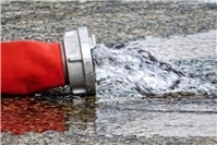 A48: Tanklastzug geriet während der Fahrt in Brand