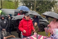 AWO Bendorf Ostereiersuche im Sayner Schlosspark trotz Regenwetter