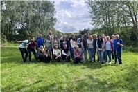 Activiver-Team feiert ein Sommerfest in Wormersdorf mit Bogensport und regionalen Partnern