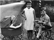 Ausstellung „Von Holländern, Rollern und Fahrrädern“ – Kinderfahrzeuge aus der Sammlung des Landscha