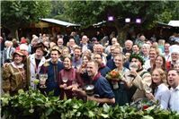 Beim viertägigen Leutesdorfer Winzerfest wurden Melina und Karsten neue Repräsentanten