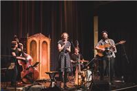 Benefizkonzert mit der
Chansonband „Toi et Moi“