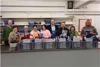 Bücher als Weihnachtsgeschenk für 187 Kinder der Tafelfamilien