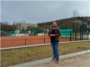 Bürgermeisterkandidat Scheuer stärkt Vereinssport: Ja zu Tennishalle und Padel