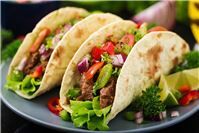 Bunte Rindfleisch-Tacos - Klassiker der mexikanischen Küche