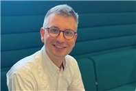 CDU-Landtagsabgeordneter Jens Münster liest zum Bundesweiten Vorlesetag in Bullay und Cochem