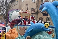 Delfine, Konfetti und strahlende Kinderaugen 