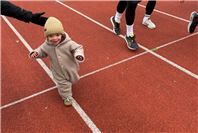 Ehemaliges Frühchen läuft 1,2 km