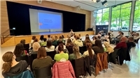 Ein Mix aus theoretischen Inputs
und aktivierenden Workshops