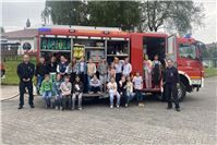 Ein Schultag bei der Feuerwehr: Klasse 3 erlebt Brandschutz hautnah