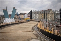 Ein Stahlkoloss verbindet Koblenzer Stadtteile: Brückenbau im Zeitplan