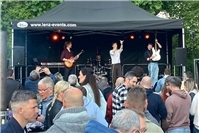 Escher Maibaumfest lockt viele Hundert Besucher