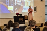 Eva Habermann begeistert Schülerinnen und Schüler an den Schlossberg-Schulen