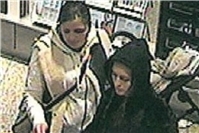 Fahndung: Frauen zahlen mit gestohlener EC-Karte