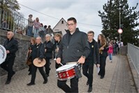 Feierliche Ettringer Kirmes mit traditionellem Deukarrenrennen und Festprogramm