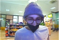 Foto-Fahndung: Polizei sucht nach Kreditkartendiebin