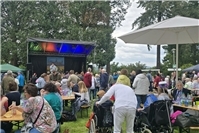 Gelungenes Sommerfest mit Musik und Kunst in Hohenhonnef
