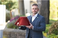 Große Bühne fürs Ehrenamt:
Landkreis vergibt neuen MYK-Pokal